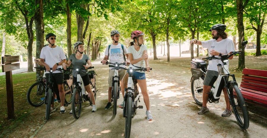 Porto Riverbank Tour on an e-bike: Atlantic Coast, Gardens - Getting set up at CICLO EBIKES and feeling confident on the bike