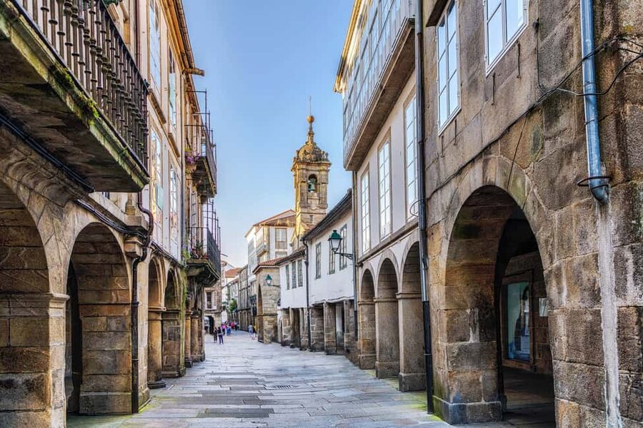 Porto: Santiago de Compostela and Valença do Minho Day Tour - Twin Towers and Double Walls: What You Should Look For