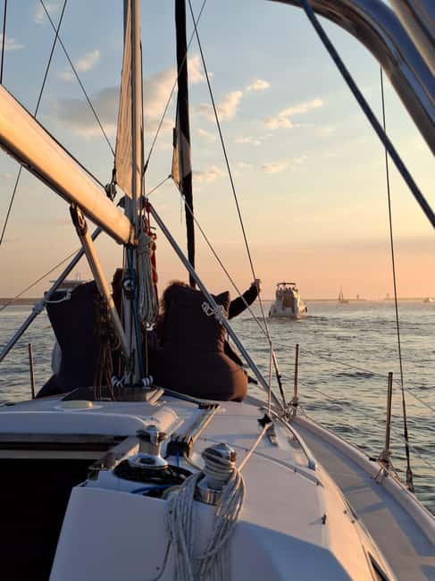 Porto shared Thullium Sailboat, enjoy magic sunset&open sail - Price and value: why $42 can feel like a steal in Porto