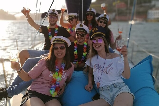 Porto: Single Party on a charming sailboat with welcome drink - Quick Take: Key Reasons This Sail Party Works