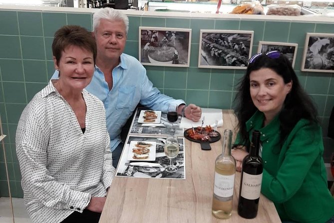 Porto Small-Group Local Food, Wine, and Sweets Tasting Tour - Stop 5: The sweet finale—Porto’s kept-secret confection moment