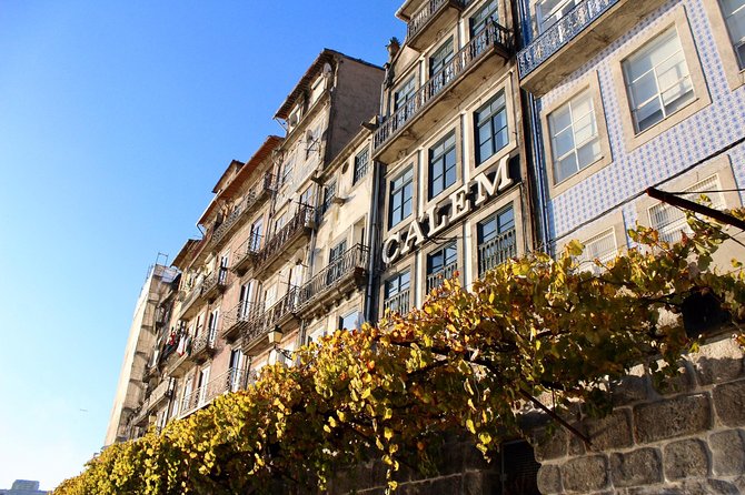 Porto Small Group Walking Tour with Lello Bookshop - Avenida dos Aliados: Art Nouveau and Deco without the architecture homework