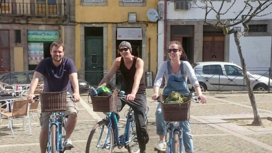 Porto Sunset Bike Tour - Meeting at Biclas & Triclas in Miragaia: Quick Start, Real Local Vibe