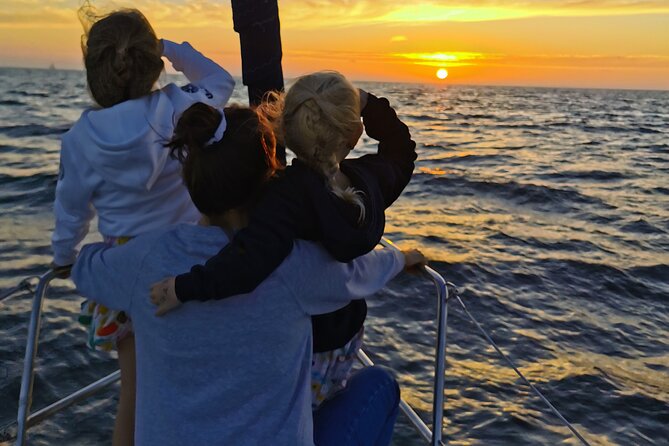 Porto: Sunset or Daytime, Charming Sailboat Cruise on the Douro River - Crew and On-Board Info: Friendly Without Overdoing It