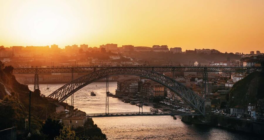 Porto: Sunset Walking Tour with Port Wine and Views - Key things that make this tour worth your time