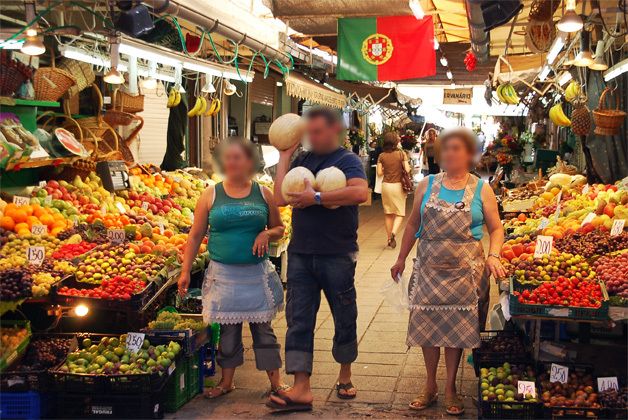 Porto: Tapas Tour (3h30) - Where the tour starts: Mercado do Bolhão and getting your bearings