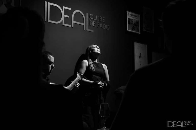 Porto: The highest-rated traditional fado concert (downtown) - Ideal Clube de Fado: Small-Room Atmosphere and How to Pick Your Spot