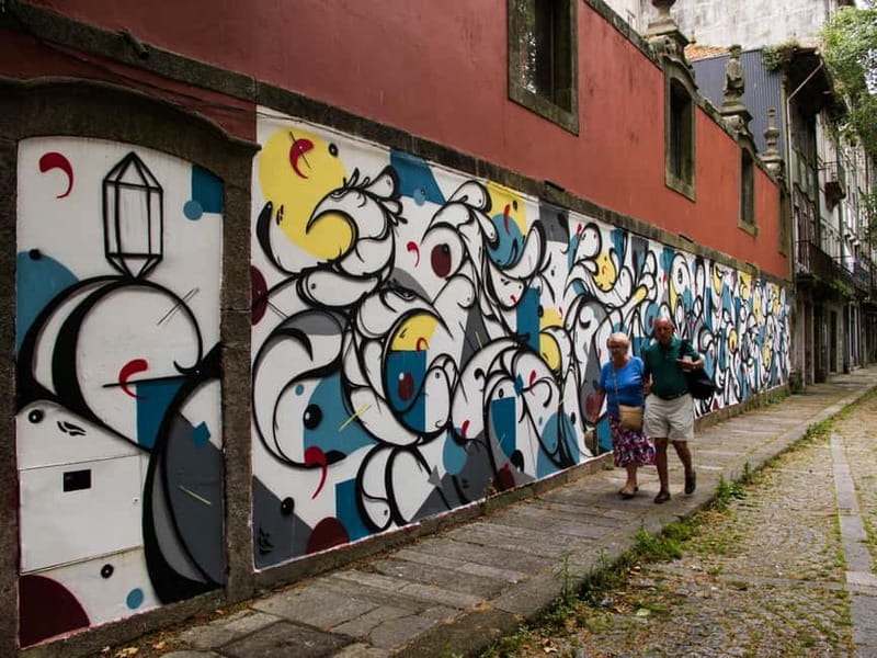 Porto Tour: Street Art & Architecture Experience 3h - Why a tuk tuk street art loop makes sense in Porto