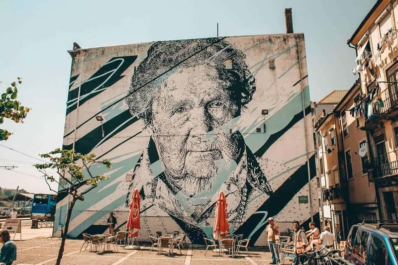Porto Tour: Street Art & Architecture Experience 3h - Practical prep for a smooth 3-hour photo walk