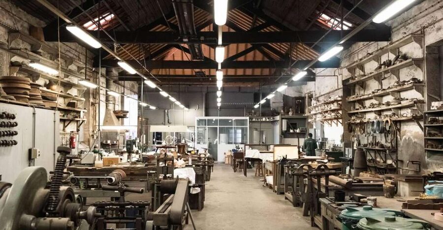 Porto: Tour to the world of silver in a century-old workshop - Who should book this tour—and who might not love it
