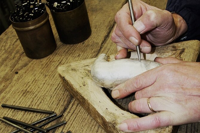 PORTO: Tour to the world of silver in a century-old workshop - Why this 1-hour format feels smart (and when it might not)