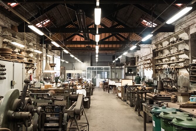 PORTO: Tour to the world of silver in a century-old workshop - Who should book this silver workshop tour?