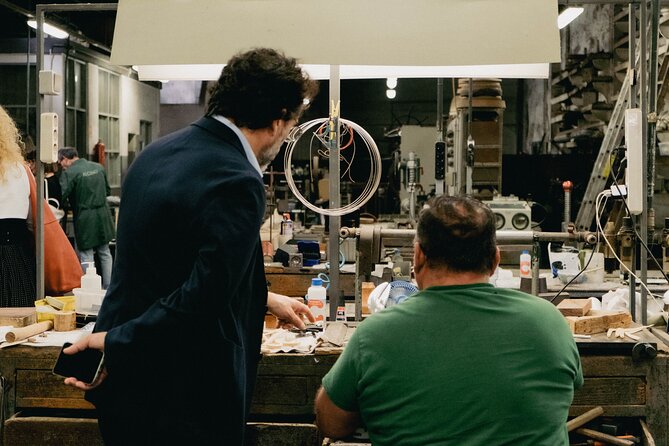 Porto: Tour to the world of silver in a century-old workshop - Your 1-hour plan: from workshop tools to a three-room showroom