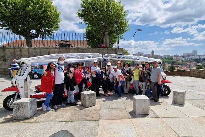 Porto: tuk tuk adventure tours old town 1h - Tuk Tuk Pace: A 1-Hour Best-Hits Loop in Porto