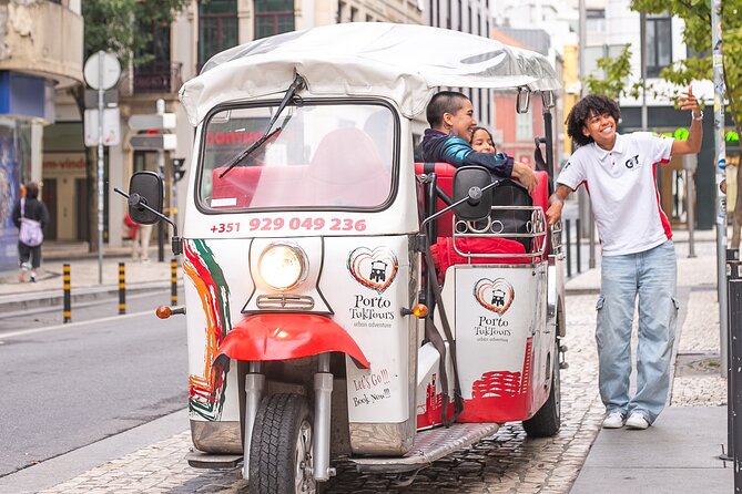 Porto: Tuk tuk vip guided tour - 1.30h - Key highlights you’ll feel right away