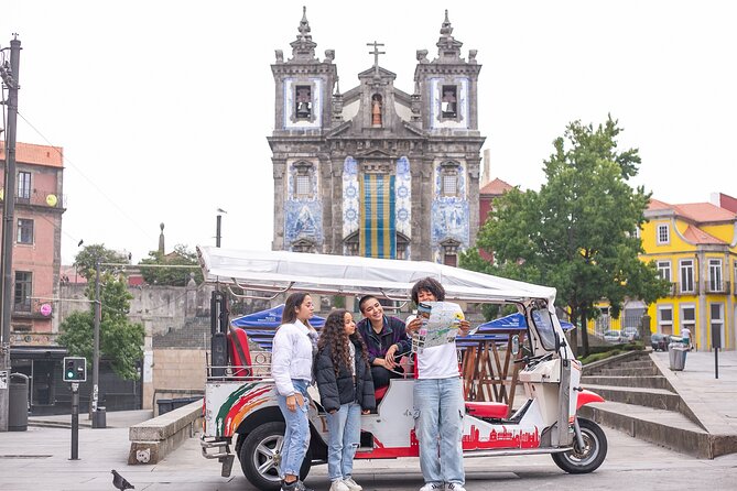 Porto: Tuk tuk vip guided tour - 1.30h - Clerigos Tower: Baroque impact in the heart of town
