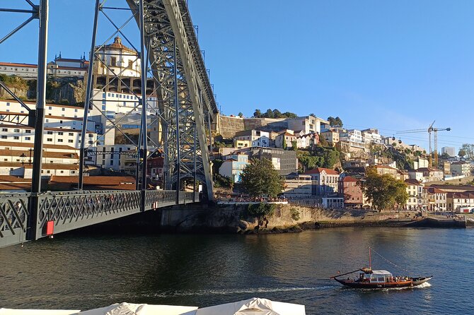 Porto, unveiling the city | walking tour | city gems - Catedral do Porto: ancient ground before the view