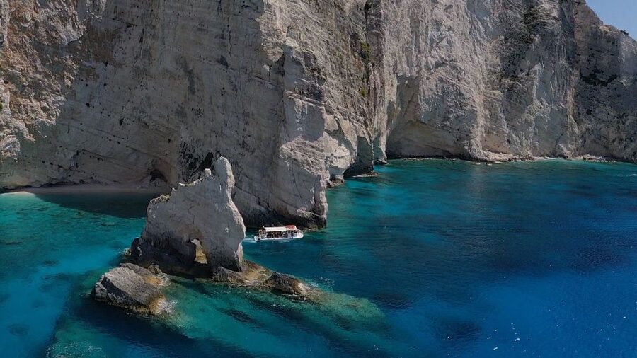 Porto Vromi: Cruise to Navagio, Turtle island & Keri Caves - Keri Caves and Turtle Island: seeing sea turtles responsibly