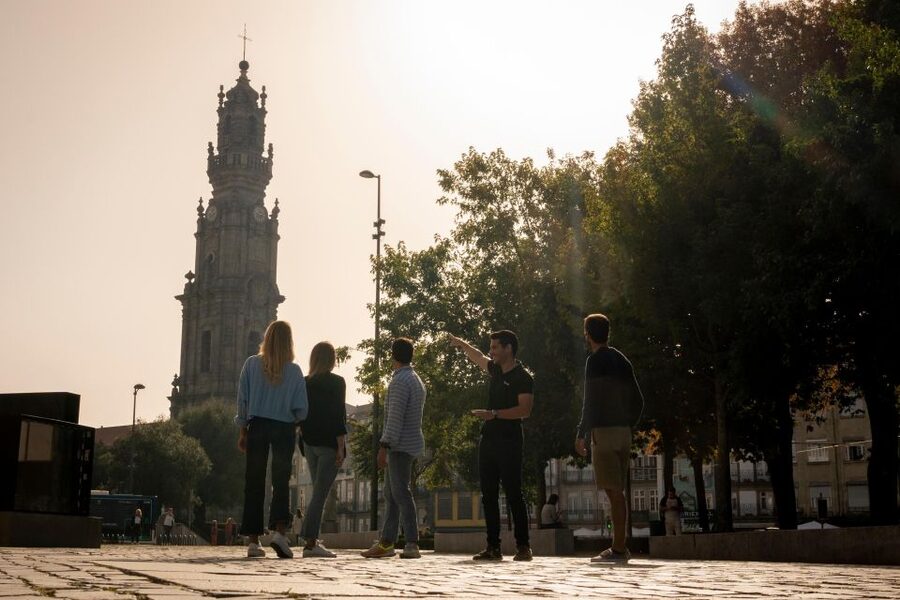 Porto: Walking Tour, Lello Bookshop, Boat and Cable Car - A 4-Hour Porto Sampler With Books, Bridges, and Boats