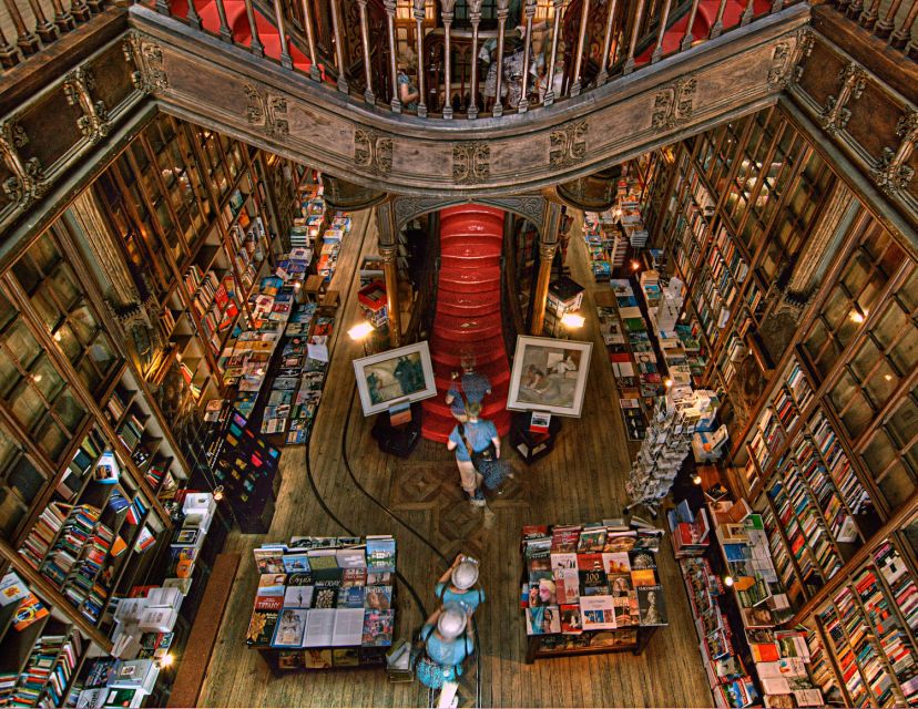 Porto: Walking Tour, Lello Bookshop, Boat and Cable Car - Walking in Porto: What the Route Feels Like in Real Life