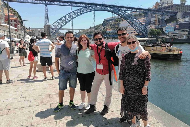 Porto Walking Tour - The Perfect Introduction to the City - Fonte dos Leões to Torre dos Clérigos: history you can see