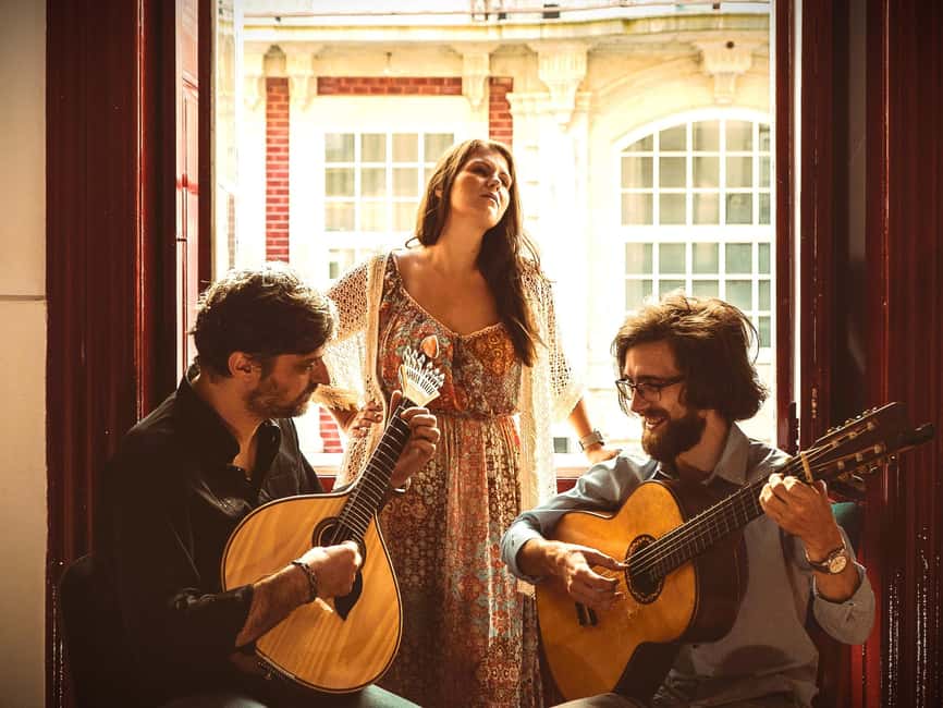 Porto: What is Fado? Commented Live Concert with Port Wine - Why this Porto Fado show works even if you know nothing