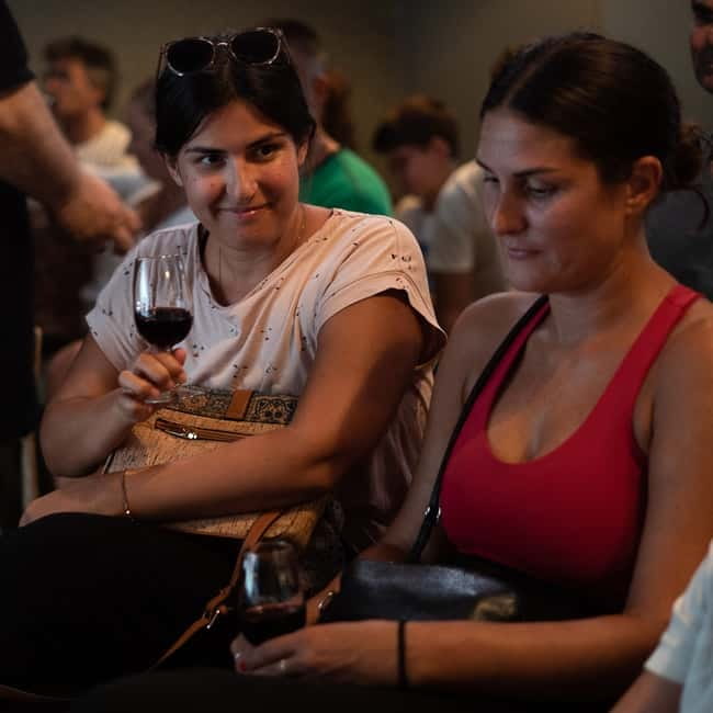 Porto: What is Fado? Commented Live Concert with Port Wine - The port-and-music pairing: a smart Porto touch