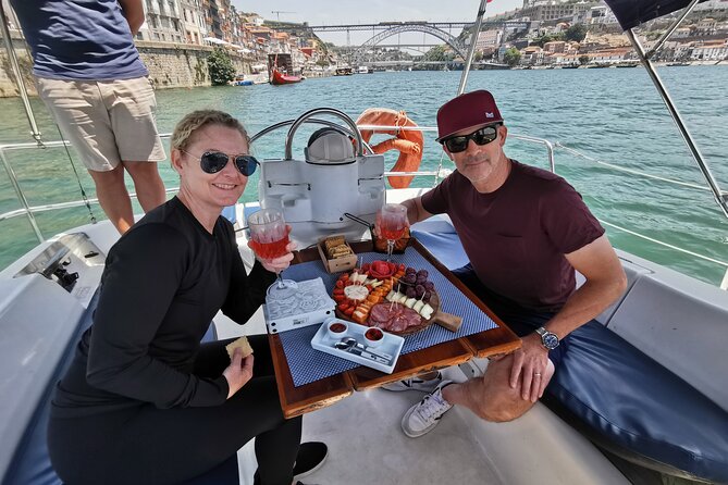 Porto: Wine and cheese tasting on a sailboat on the Douro River - Crew, comfort, and the private vibe on a sailboat