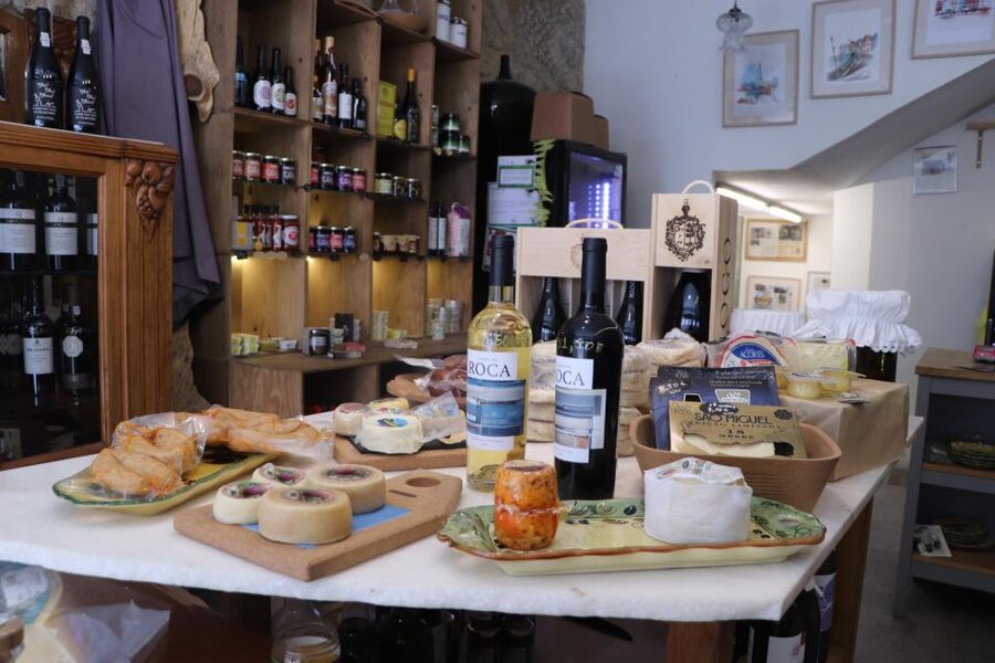 Portuguese Wine Tasting w Local Cheese & Cold Cuts pairing - Red wine closes the loop: where the salt and fat meet