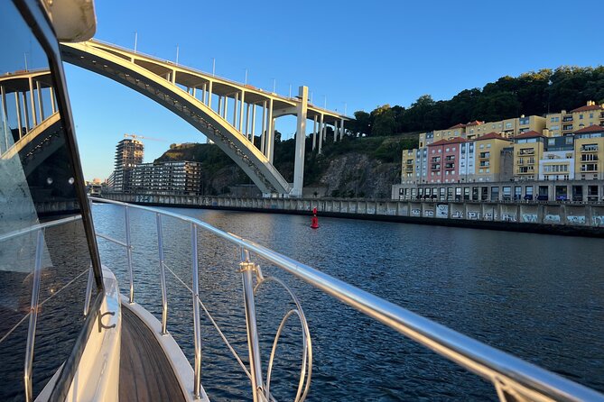 Premium Yacht Tour on the Douro - Why this Douro yacht tour costs what it costs