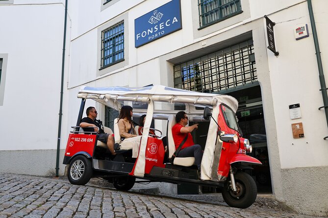 Private 4 Hour Tuk Tuk Tour with Port Wine Cellar Visit & Tasting - Crossing into Gaia: Cais de Gaia viewpoints