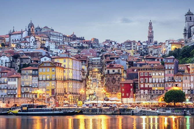 Private 4 hours tour of the "Main Monuments" in Oporto w/ pick up - Palácio da Bolsa: UNESCO Porto and the Arabian Room effect