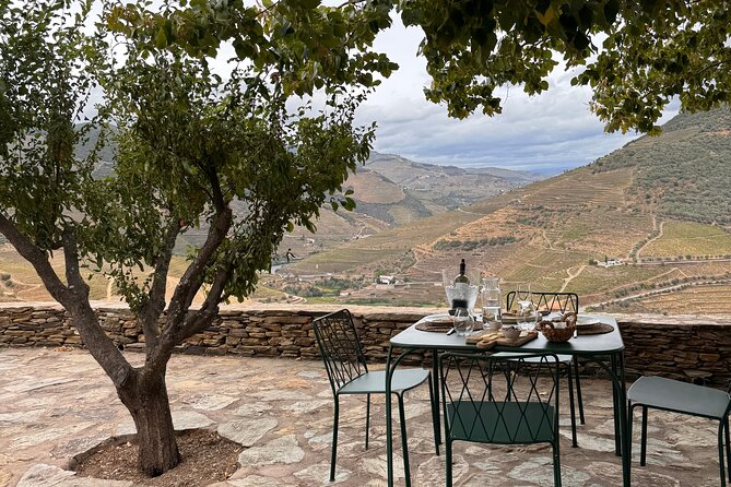 Private 4wd adventure in DE Douro: lunch, wine tasting and boat - Price and Logistics: what you pay for (and why it’s not just a pricey ride)