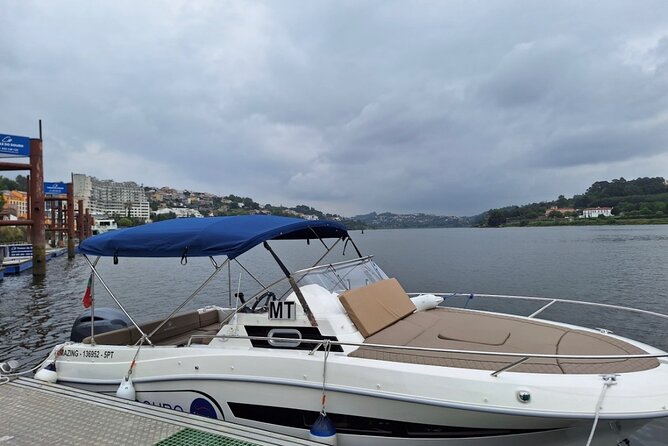 Private 6 Bridges Cruise with Tapas and Port Wine - Tapas, Port Wine, and Sparkling or Rosé on the Water