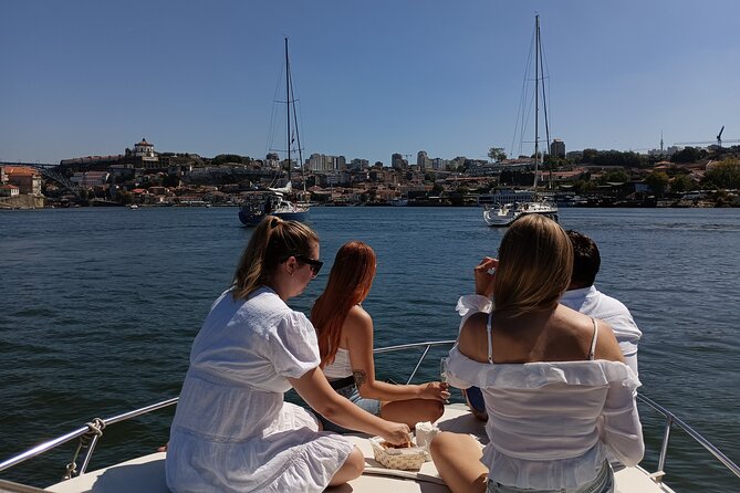 Private Boat Tour 6 Bridges and Ribeira option Sunset up to 6px - Where the tour starts: Marina da Afurada (and a quick logistics tip)