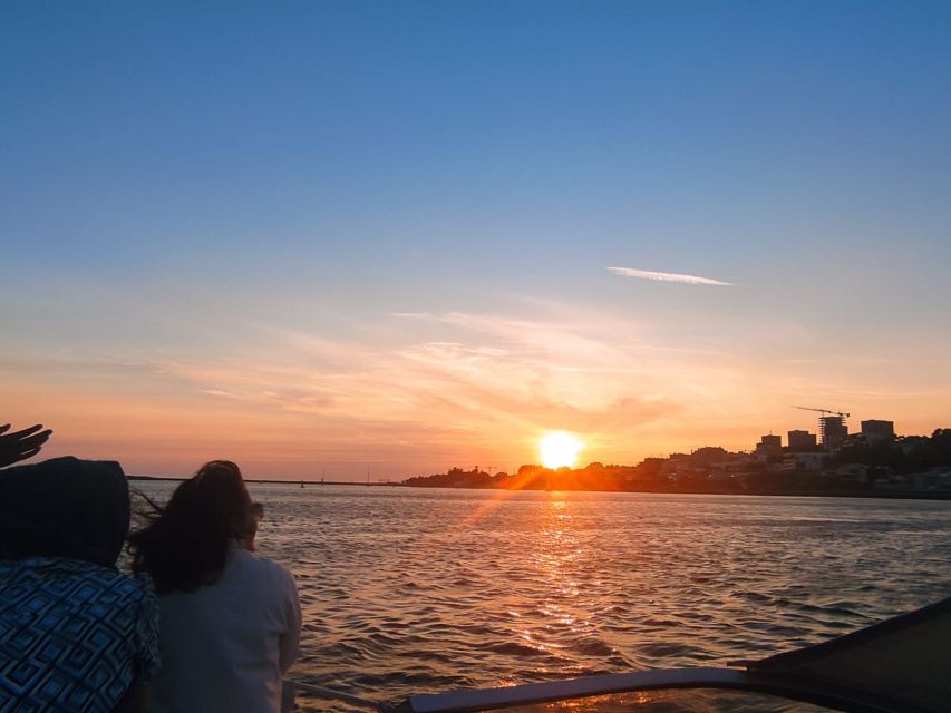 Private boat tour: 6 Bridges, Gondomar,Douro with Sunset Opt - Who should book this, and who should skip it