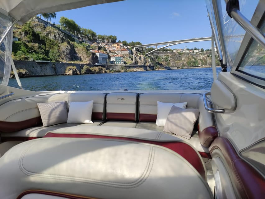 Private boat tour: 6 Bridges, Gondomar,Douro with Sunset Opt - The onboard pace: how the 2 hours stay fun instead of frantic