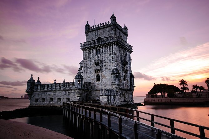 Private Car Transfer from Porto to Lisbon with 2 hours for sightseeing - The car and luggage reality check