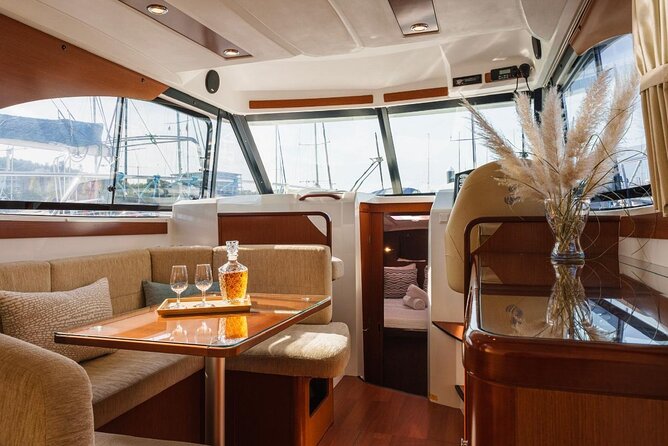 Private Cruise on Luxury Yacht in Porto - Sailing under Dom Luís I Bridge: seeing Porto in a new frame