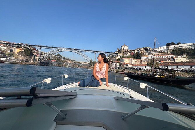 Private Douro navigation with local flavors - Price value: $301.20 per group up to 6, and what you’re really paying for
