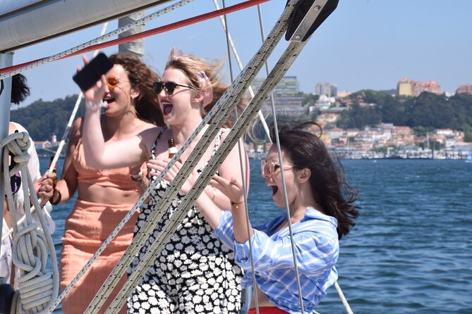 Private Douro River Sailing Cruise (Sunset Available) - Under Dom Luís I Bridge and into Ribeira’s real shape