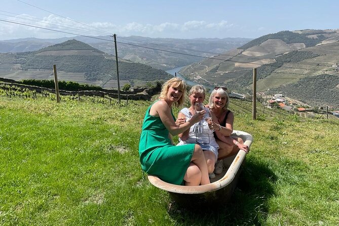 Private Douro Valley Food and Wine Tour From Porto - Pinhão: choose the river from land or water