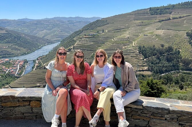 Private Douro Valley Food and Wine Tour From Porto - The first stop: Peso da Régua for a river-view reset