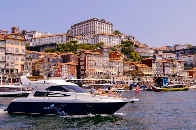 Private experience in the Douro (1 to 10 people) on a yacht just for you - D. Maria Pia (Gustavo Eiffel) and the Infante D. Henrique Bridge: the engineering-show section