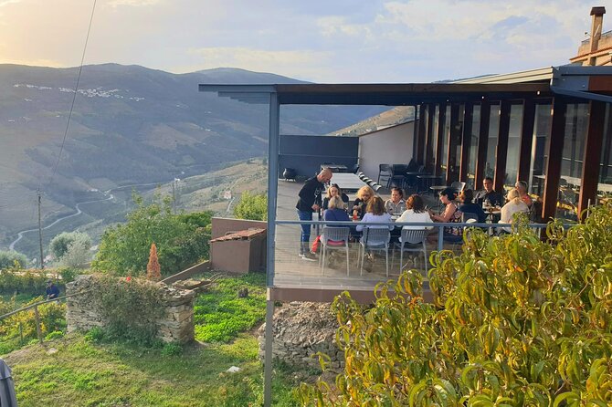 Private full-Day Tour to Douro Valley - Casal de Loivos Viewpoint: quick stop, big payoff