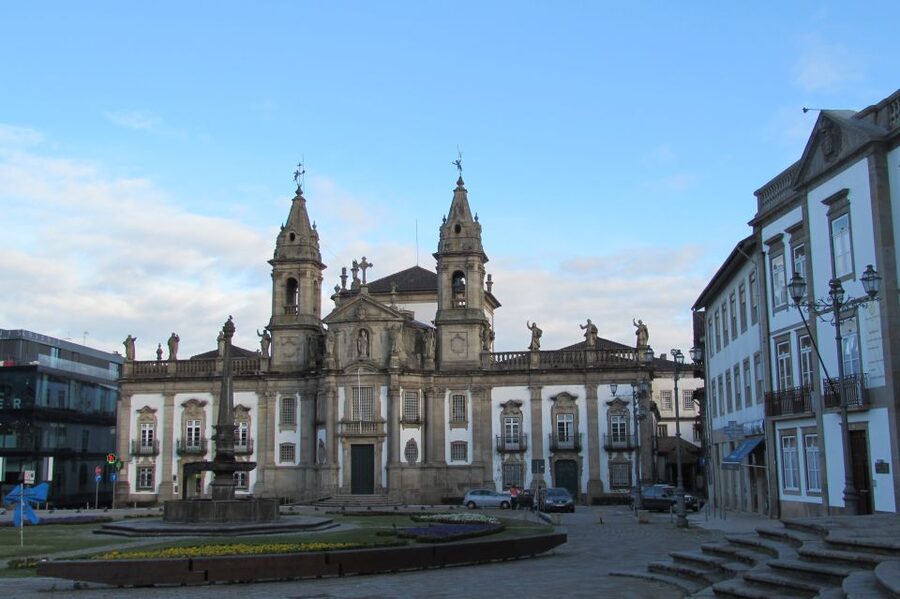 Private Half-Day Braga City Tour - Your Guide Experience: Multilingual, Private, and Often Praised