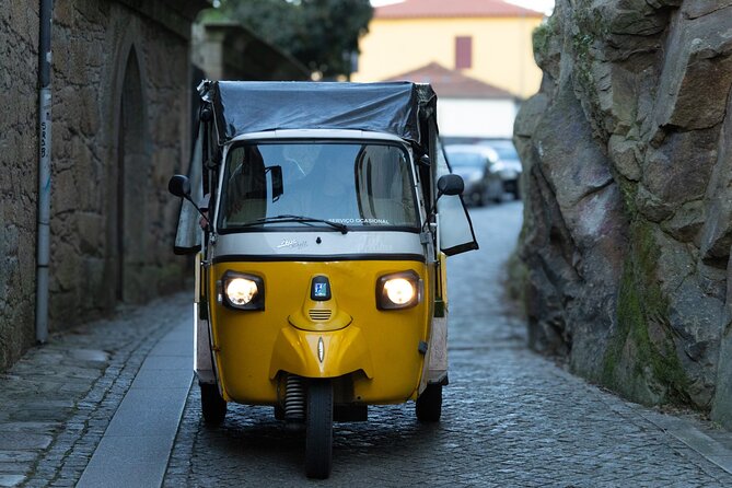 Private Port: Tuk Tuk and boat with local guides - At Cais do Ouro: switching from streets to the river