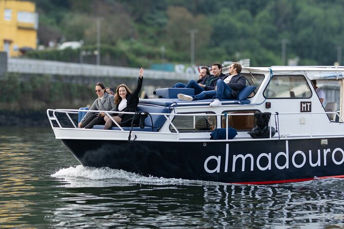 Private Port: Tuk Tuk and boat with local guides - Afurada to Arrábida Bridge and the Porto Customs Congress Center