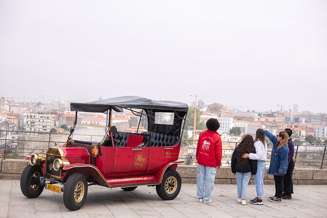 Private Porto Classic Tuk Tour 2h - Bolhão Market, Rua de Santa Catarina, and Aliados Avenue