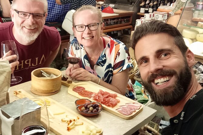 PRIVATE Porto food & wine tour - Port tastings and Douro DOC wine: how the guide turns drinking into understanding